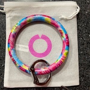 Oventure keychain and mini pouch